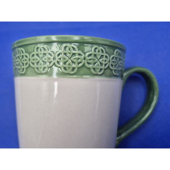 Two Celtic Knot Irish Blessing Stoneware Mugs Green Cream 15oz Capacity - Picture 8 of 12